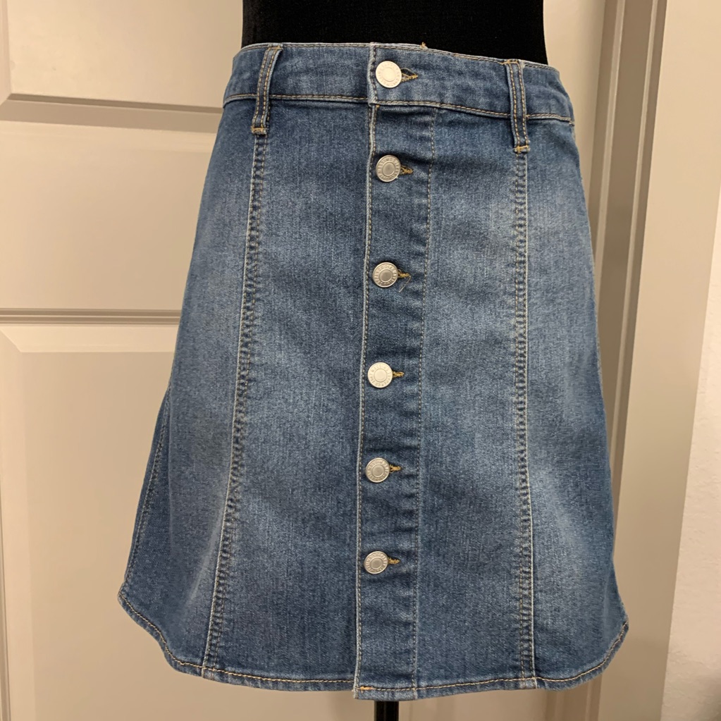 Buttoned Front Denim Flare Mini Skirt Buttoned Front Denim Flare Mini Skirt
